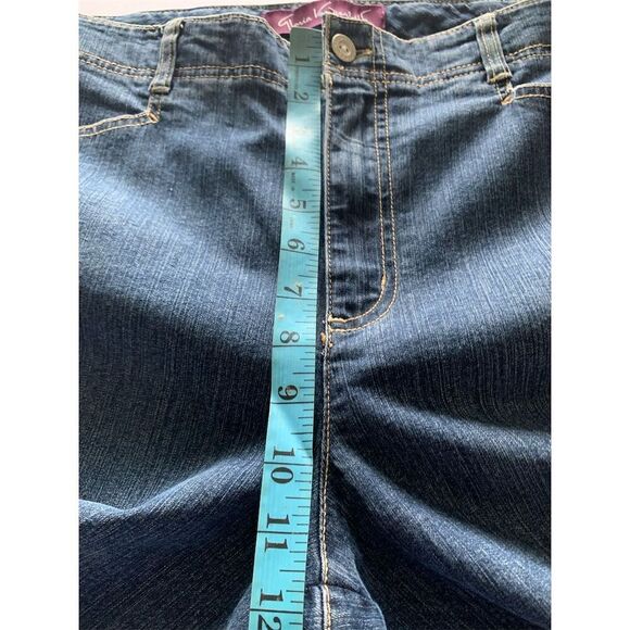 Gloria Vanderbilt Women's Capri Jeans Size 12 Blue Embroidered Cuffs - Picture 6 of 12
